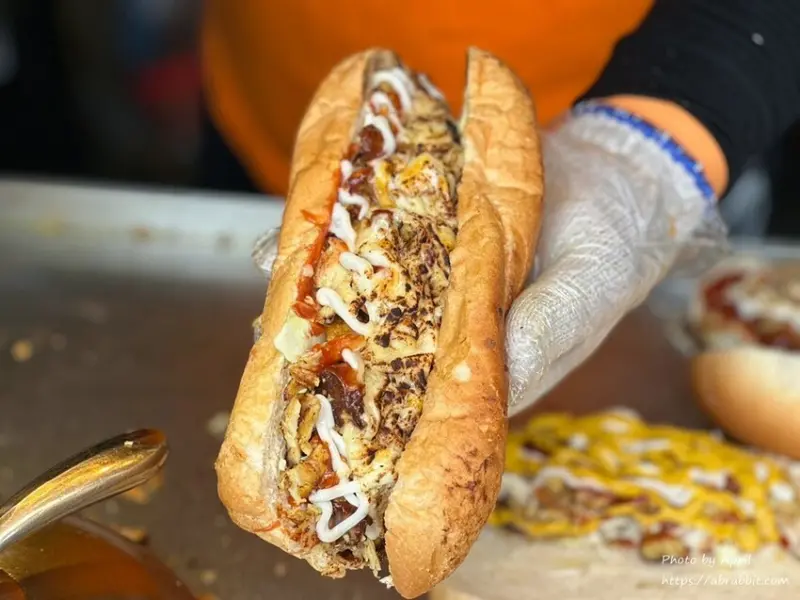 台中市西區神攻沙威瑪-終於不用去台北吃了，台中也有！還有貼心的待用餐。