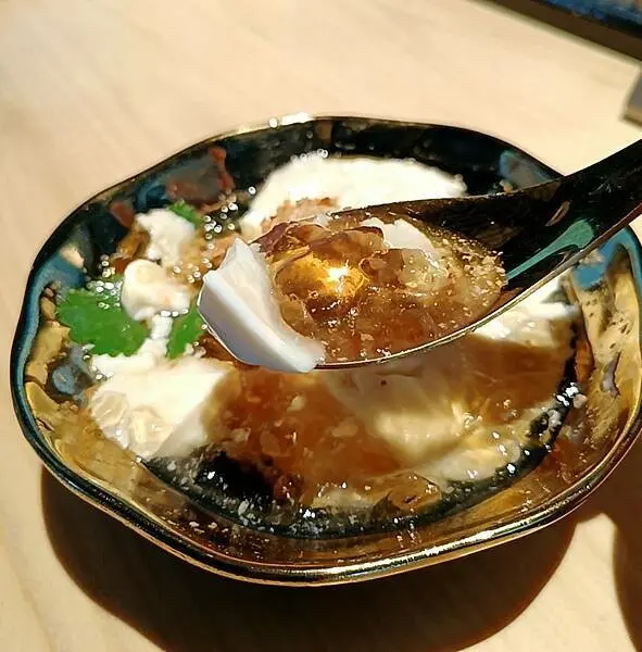 KADOKADO雞蛋糕就在最美101景觀台，造型可愛還跟人氣