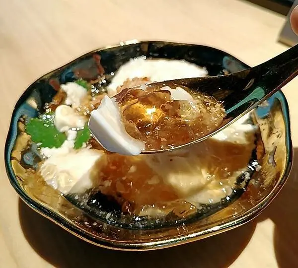 KADOKADO雞蛋糕就在最美101景觀台，造型可愛還跟人氣