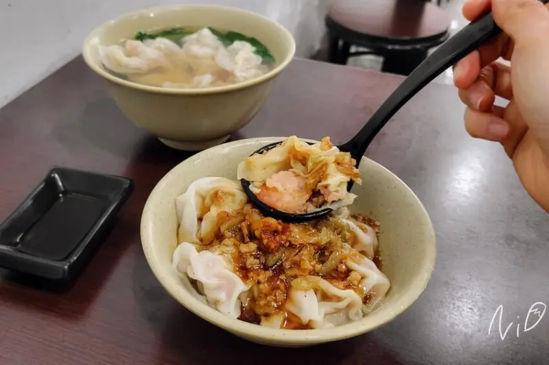 [台中北屯]政義兄溫州大餛飩．牛肉麵。豆瓣鮮蝦抄手&鮮肉大餛飩湯 #金谷市場