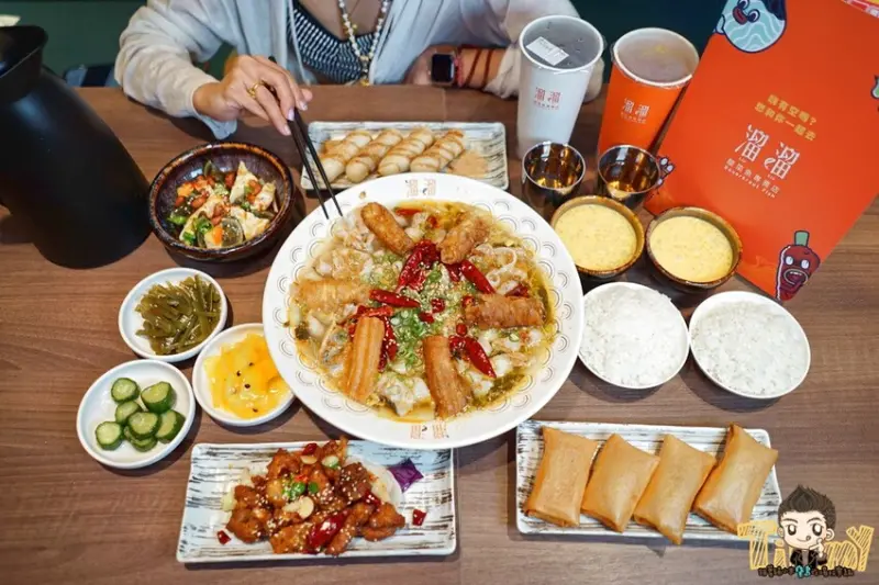 桃園市中壢區溜溜酸菜魚專賣店。漢來美食集團超人氣品牌插旗中壢！(菜單營業時間地址電話) - 跟著踢小米吃喝玩樂趣