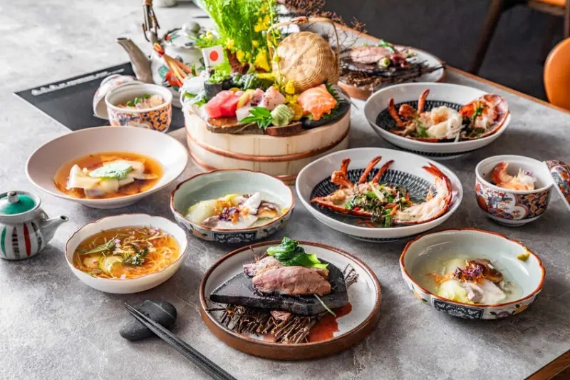 桃園市桃園區宗初食堂日式無菜單料理桃園店｜最強日式無菜單料理強勢插旗桃園！活龍蝦、鮑魚等頂級食材十道無菜單料理只