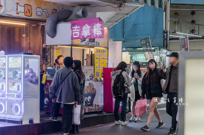 台中市北區法國吉拿棒 | 台中一中美食推薦，超人氣小吃有9種口味可選～