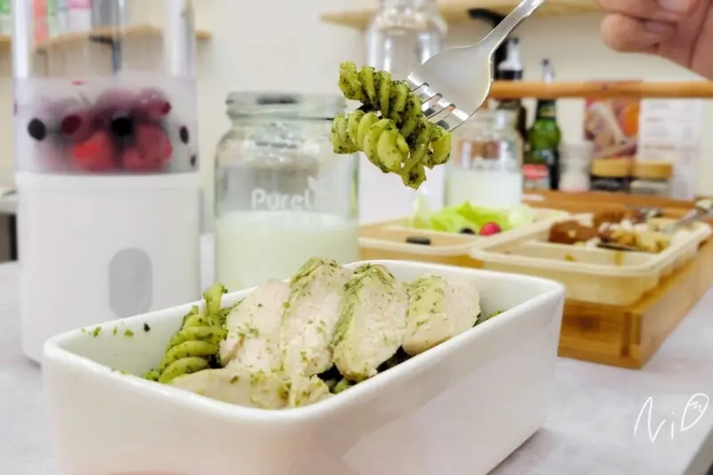 [彰化埤頭]PureLiva樂活佳 健康生活館。羅勒青醬舒肥雞螺旋麵/天貝咖哩/梅干爌肉/現打鮮果奶昔! 輕鬆補足六大食物的健康輕食