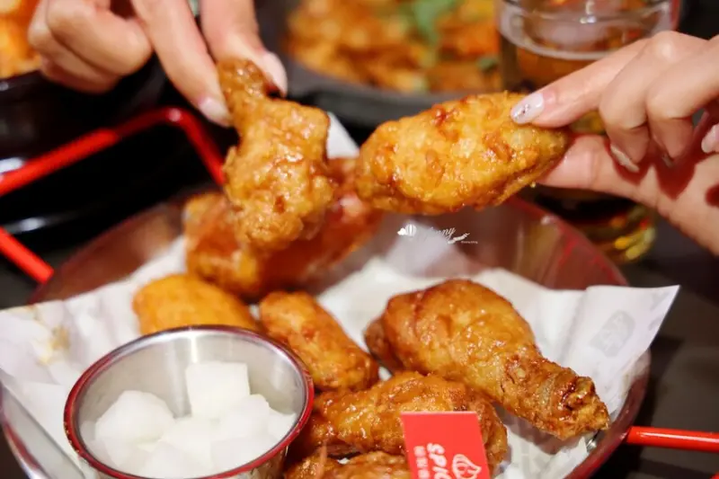 台北市中正區Bonchon Chicken本村韓式炸雞 「紐約最好吃韓式炸雞」插旗台北！開幕免費送炸雞腿