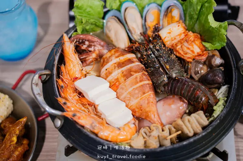 【梨谷ATT信義店】爆料海陸嫩豆腐鍋免費吃！信義區餐廳包廂，澎派海鮮鍋超吸睛，信義區韓式料理│菜單