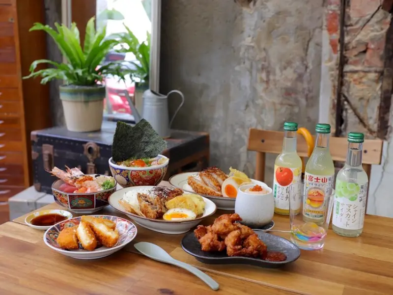 台南市中西區金禾 正興店:台南正興街最美玻璃屋.隱藏於歐風森林裡的絕美日式咖哩海鮮丼飯店