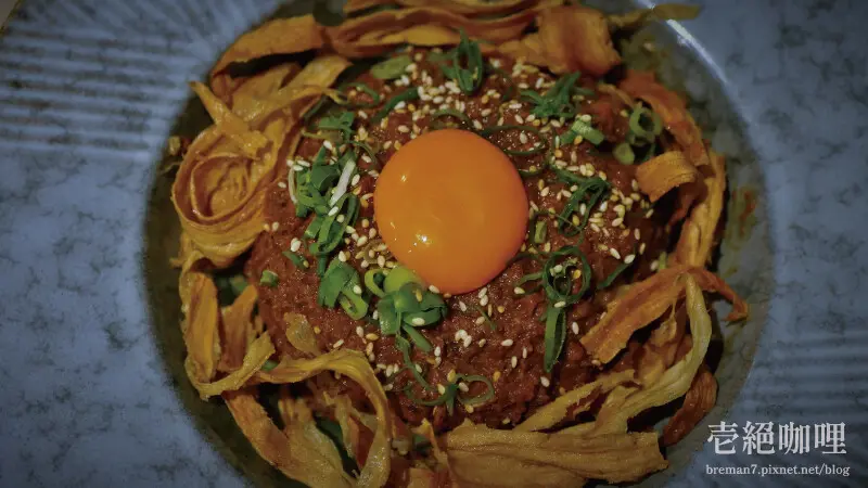 《台中西區》壱絕咖哩│每日限量80份的模範街新開幕摩登風格咖哩店