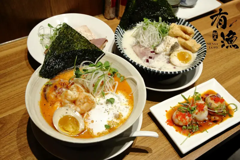 永和新開拉麵店，主打石斑魚做湯底的魚介系拉麵，市面上少見的魚湯拉麵，美味衝擊！