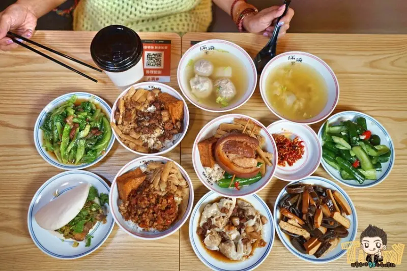 新竹市東區一隻豬只能做12碗的彰化口味後腿庫控肉飯！