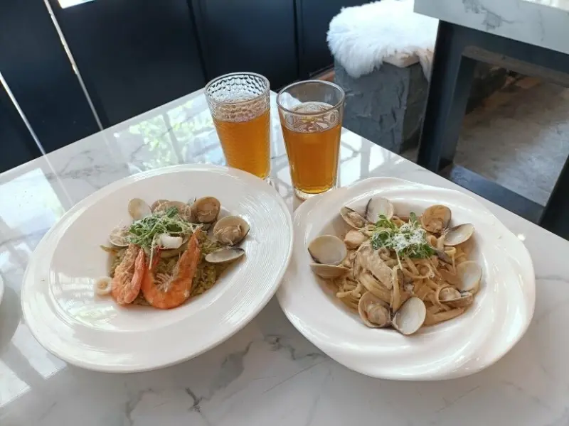 台北市中正區台北公館捷運站美食|Flovie花漾薇漫，義大利麵/ 燉飯/ 排餐/早午餐皆有提供，可加價升等為套餐!沒有客滿、