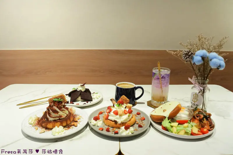 台中市北屯區台中甜點【午吉日式鬆餅｜定食｜咖啡】近洲際棒球場甜點餐盤.全日營業有插座咖啡廳.約會下午茶│民俗文物館│