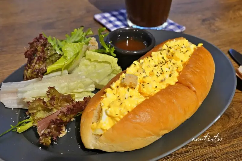  捷運忠孝新生站咖啡廳推薦：羊毛與花 ‧ 華山/ WalkerLand窩客島整理提供 未經許可不可轉載