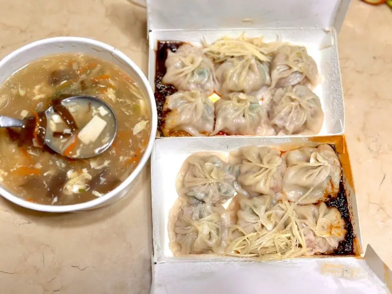 台中市北區東興市場裡面的手工小籠包店-饕之鄉小籠湯包