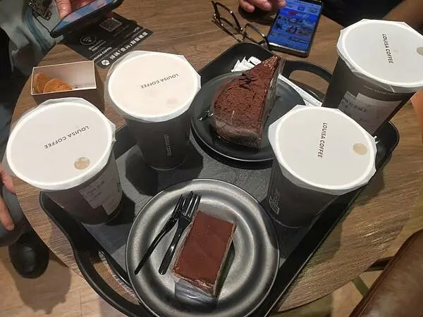 新北三峽路易莎咖啡館~三峽桃子腳門巿~守護咖啡愛好者都可以喝到好咖啡的信念~對烘豆的執念從不改變~三峽半日閒遊~