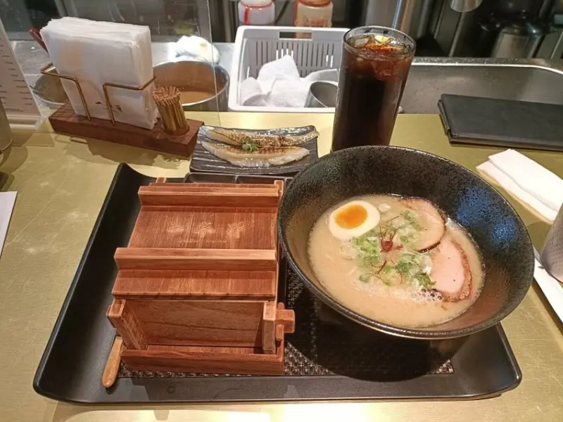 台北市大安區台北忠孝敦化美食|一宗罪 Ramen•Wagyu。一次可以吃到日本A5和牛丼飯和九州豚骨拉麵一餐雙滿足!