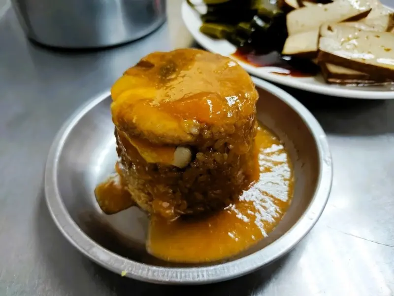 台北市士林區[台北小吃]士林區芝山站「士東客家莊」隱藏在市場內的獨特美味客家料理/各式麵食湯類選擇多又地道/小菜好吃