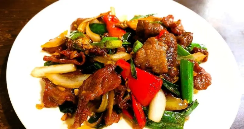 台北市大同區[台北台式]大同區雙連站「龍傳客家菜」獨家寧夏夜市的美味新選擇/美味熱炒超多選擇/必點苦瓜還有牛肉/附菜