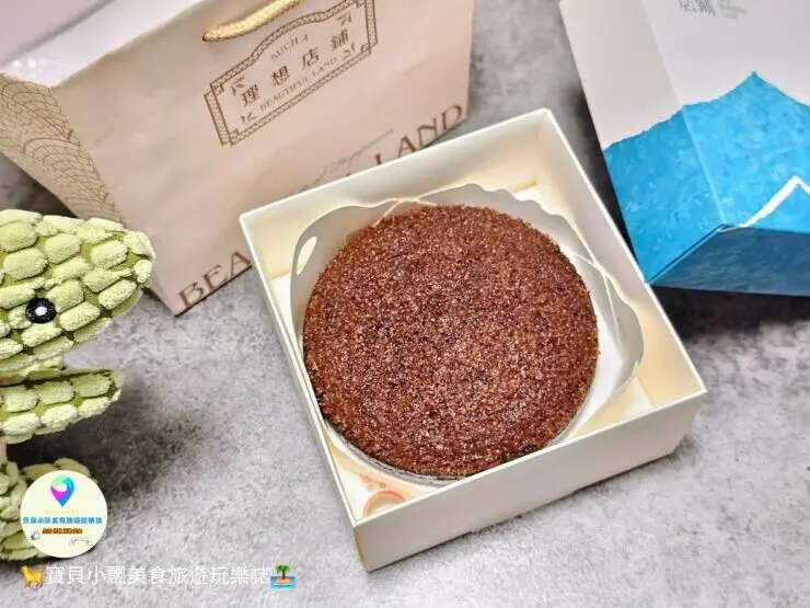 花蓮縣花蓮市[食]花蓮 理想店鋪 天然蜂蜜製成 甜而不膩 送禮最佳選擇 理想大地 理想店鋪 蜂巢糕