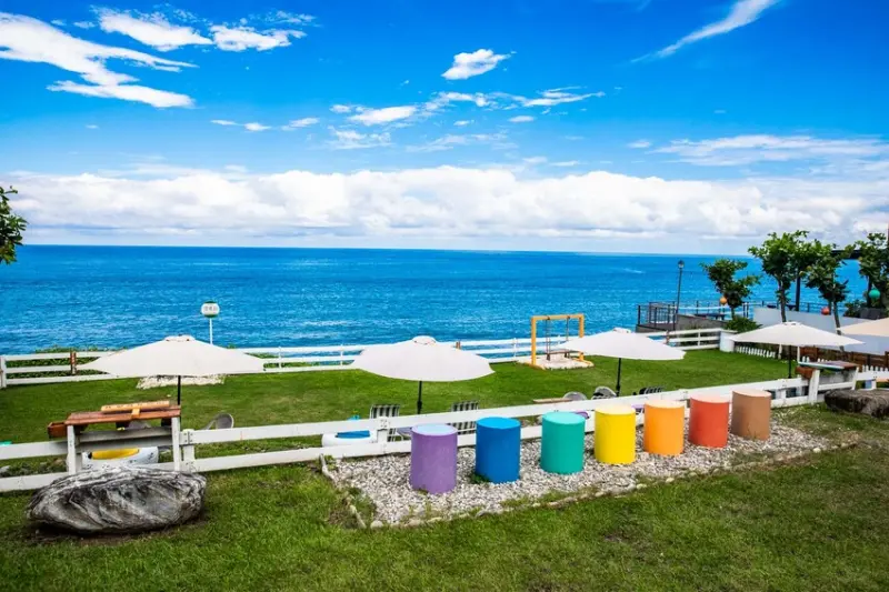 花蓮縣壽豐鄉浪慢咖啡｜絕美！藍色太平洋海景第一排景觀餐廳！還是寵物友善餐廳