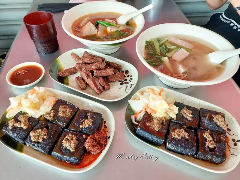 【台中豐原】臭美系湖南長沙臭豆腐｜中國長沙招牌黑色臭豆腐，異國風味又酥又香，素食也可以吃！ - 貪吃猴的幻想