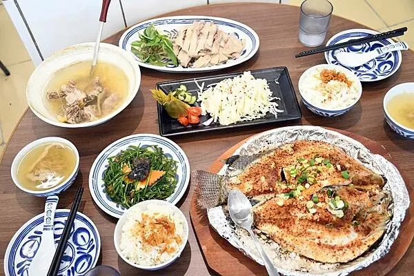 屏東縣枋山鄉經過路過絕對不要錯過~讓人慕名鵝來的【蔥蔥鵝】結合傳統與創新，打造屏鵝公路最不一樣的鵝味＊屏東鵝肉＊