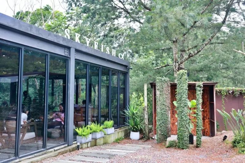  南投森林系玻璃屋咖啡廳 #山影人宅yamakage/ WalkerLand窩客島整理提供 未經許可不可轉載