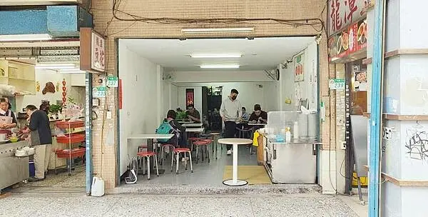 【台北美食】龍潭豆花｜公館必吃的豆花！帶有焦香味與豆花香