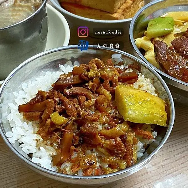 ▲中正紀念堂美食推薦：金峰魯肉飯，超人氣傳統魯肉飯必吃 /neru.foodie 提供、WalkerLand窩客島整理