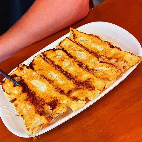 台北市中正區[台北中式]中正區北車站「小南門點心世界」令人驚豔的超酥脆美味多汁鍋貼/老字號意外發現的好美味/各式中式