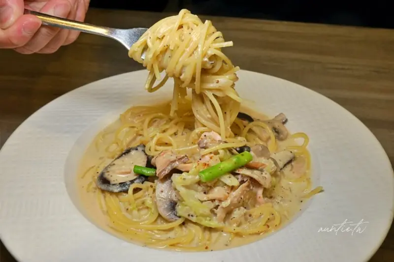 免費加麵平價義大利麵世新學生都吃 #MINT PASTA 綠薄荷麵食坊/ WalkerLand窩客島整理提供 未經許可不可轉載