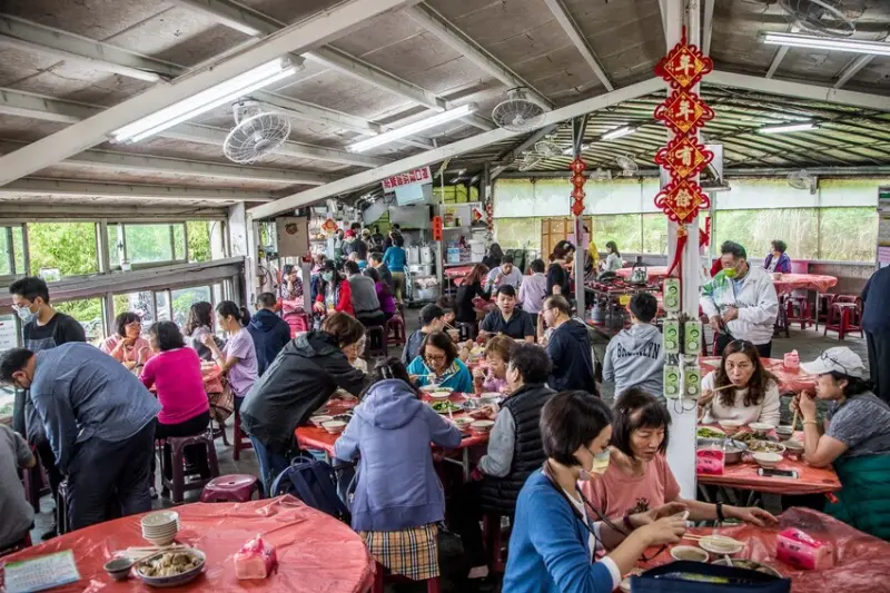 青菜園｜一開門就秒客滿！不可質疑的土雞霸主！