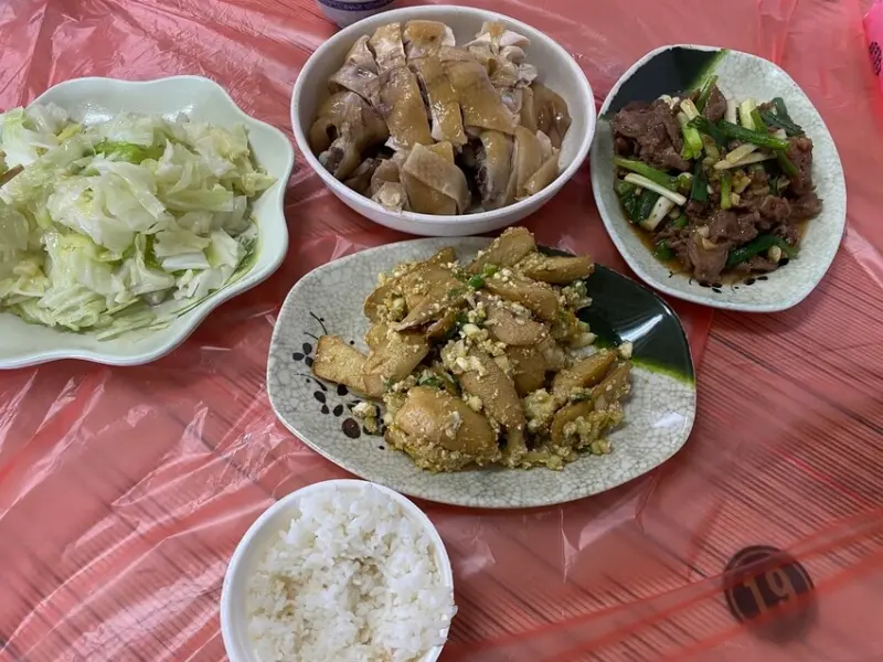 【台北北投－青菜園】陽明山竹子湖好吃的放山白斬雞／陽明山美食餐廳／寵物友善餐廳