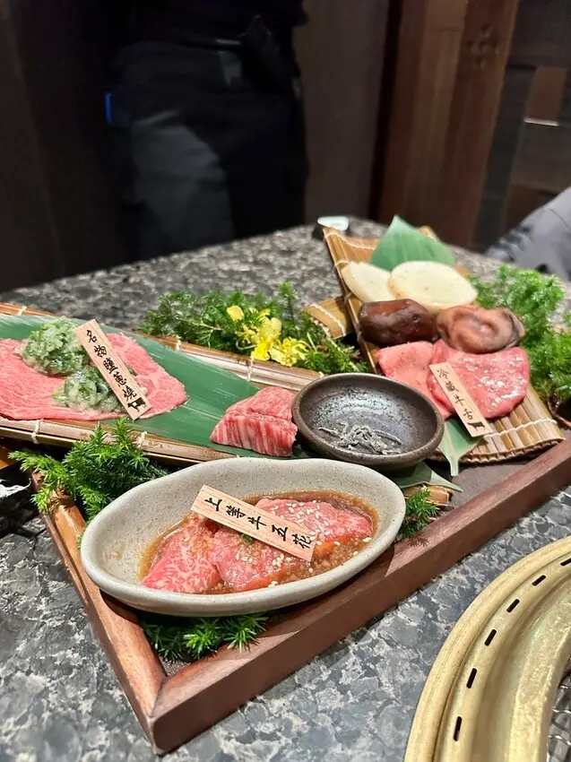 [台北。信義] 101/世貿站︱頂級日澳和牛燒肉殿堂老乾杯信義旗艦店︱約會生日慶生選擇