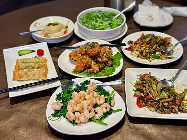 [台北美食] 溢香園-天母店 江浙菜上海菜點心 新海派台灣味 價位親民 必點蒸臭豆腐 東坡肉配刈包 #北投士林