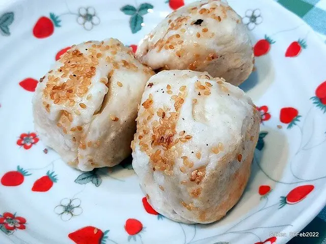 (士林夜市美食)「大上海生煎包」--- 高麗菜鮮肉生煎包，人氣名攤好吃眾人排!