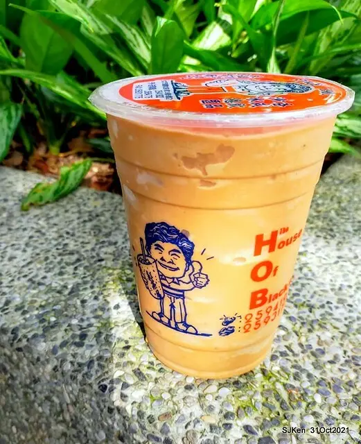 (大龍峒商圈美食)「紅茶屋生活飲品館」--- 俗擱大杯的人氣排隊飲料店，買飲料要先抽號碼紙!