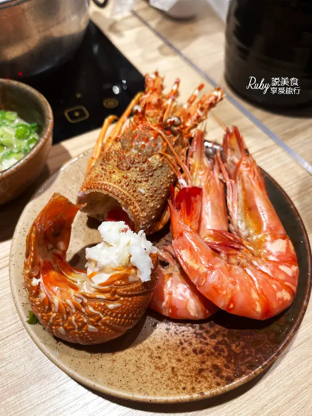 【新北板橋美食】聚北海道鍋物 -新型態亮相採用自助式菜盤、飲品、主食和冰淇淋無限量供應，牛奶湯底可愛的熊熊超療癒-2022/06/01 改回套餐式