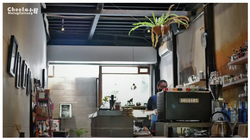 《台東咖啡》Cheela小屋咖啡館│台東舊鐵道路廊旁秘密後花園裡喝咖啡吃鹹粥