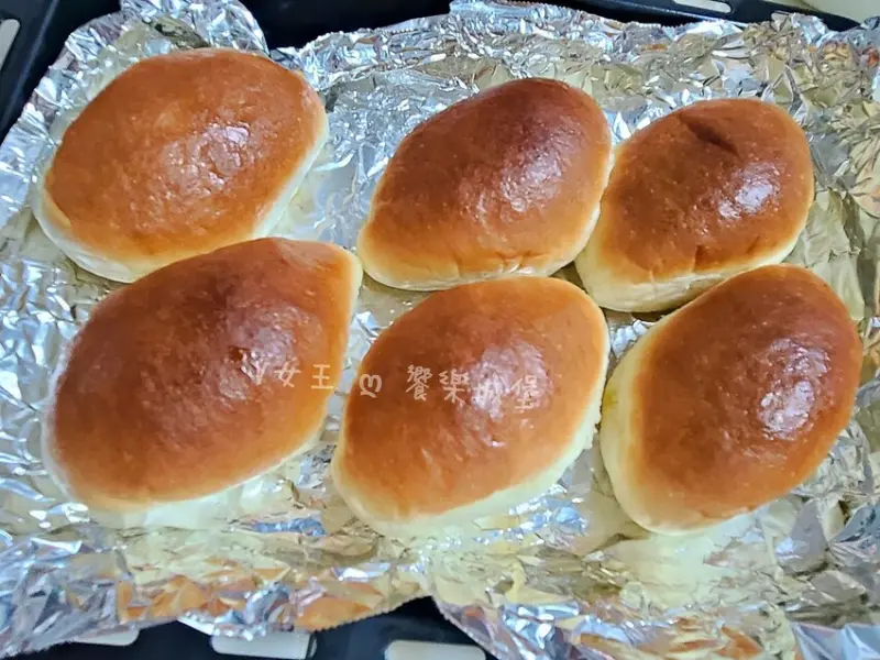 三重美食 大不同餐包 ll 隱身於市場巷弄中的平凡餐包，卻讓人一吃就上癮，一顆只要6塊多，沒預約會買不到喔