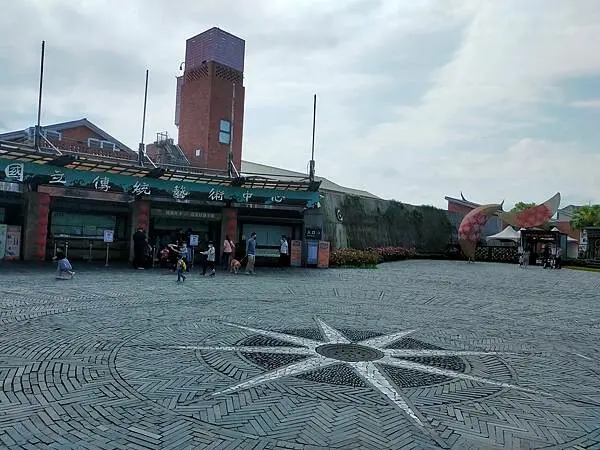 宜蘭國立傳統藝術中心~古色古香的街道~三街~三館~三建築~