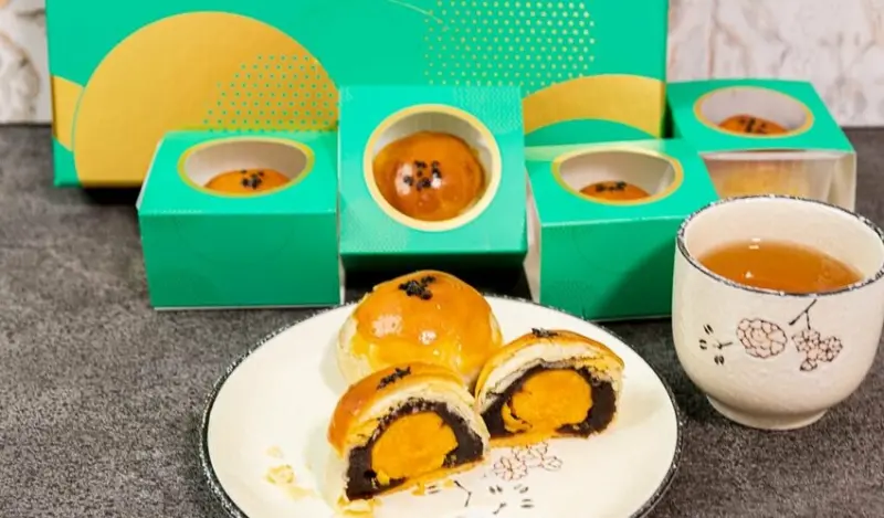 榮獲媒體評比『蛋黃酥之王』、『全台十大經典月餅』、『全台飯店台式月餅第一名』等多項媒體肯定蛋黃酥