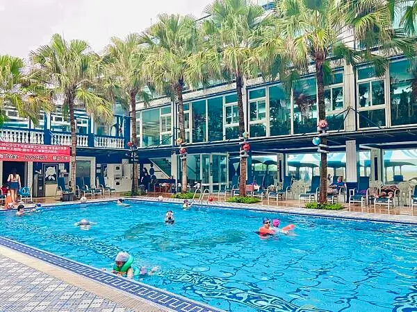 ★新北●萬里＊白宮行館＊全台唯一擁有沙灘+溫泉的渡假村，北台灣就能享受渡假感又放電的親子住宿/泳池、沙灘、溫泉、ＳＰＡ、烤肉一次擁有，必吃早餐美食超澎湃！！