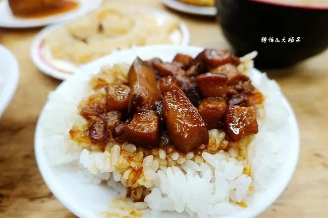 石牌站美食推薦：滷三塊五花肉飯/ WalkerLand窩客島整理提供 未經許可不可轉載