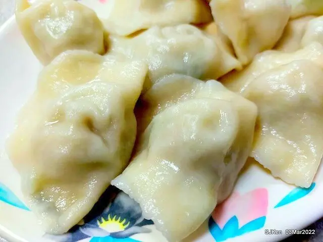 (北捷淡水線石牌站附近美食)「北方水餃」--- 獨門水餃與酸辣湯，口感細緻溫潤好味道!