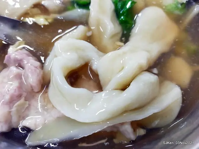 (北捷淡水線石牌站附近美食)「北方水餃」--- 口感獨特風味絕佳的大滷麵疙瘩。