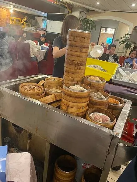 台北萬華-老牌推車港式飲茶-金獅大酒樓