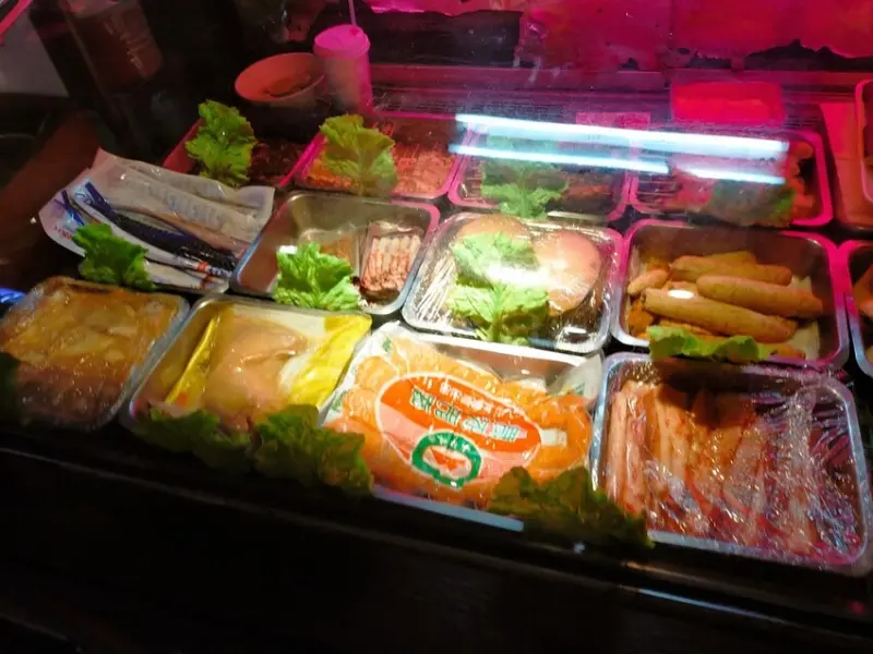 [內湖美食]上班族中午聚餐吃熱炒喝台啤的好地方-鑫鱻生猛活海鮮-瑞光店