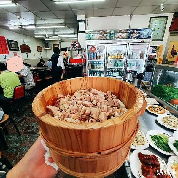 【嘉義】半天岩鵝肉鴨肉小吃店│免費停車，在地人推薦美食! 超大鴨肉木飯桶，自己的菜自己端!