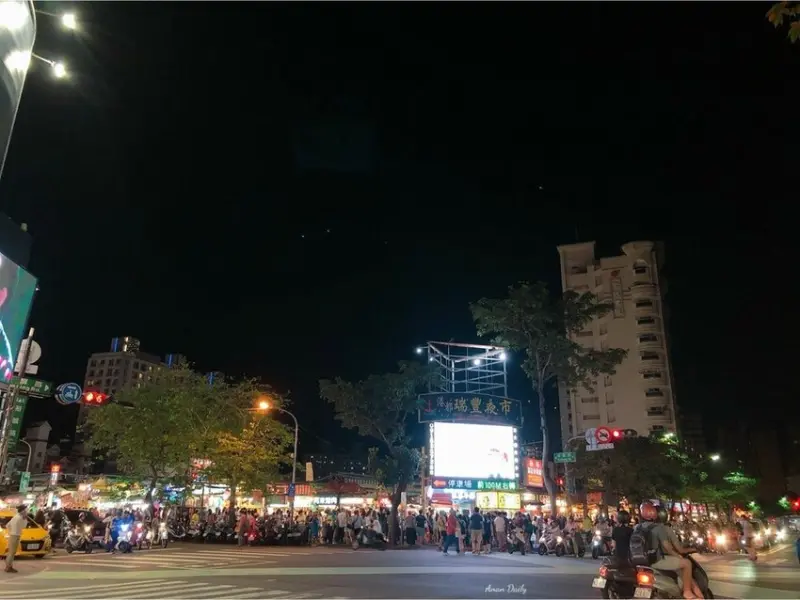 【高雄美食】來高雄一定要來逛的瑞豐夜市-必吃美食/不定時更新